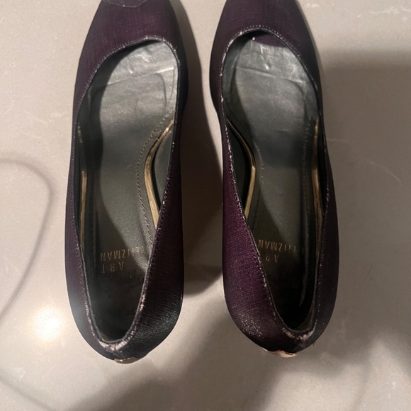 STUART WEITZMAN Purple Fabric Peep Toe Pump w/ Gold Detail: Sz 7 - Picture 7 of 8